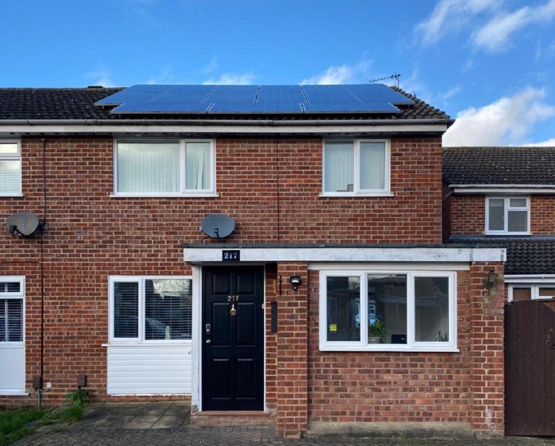 Lovely Homes Aylesbury  Esterno foto