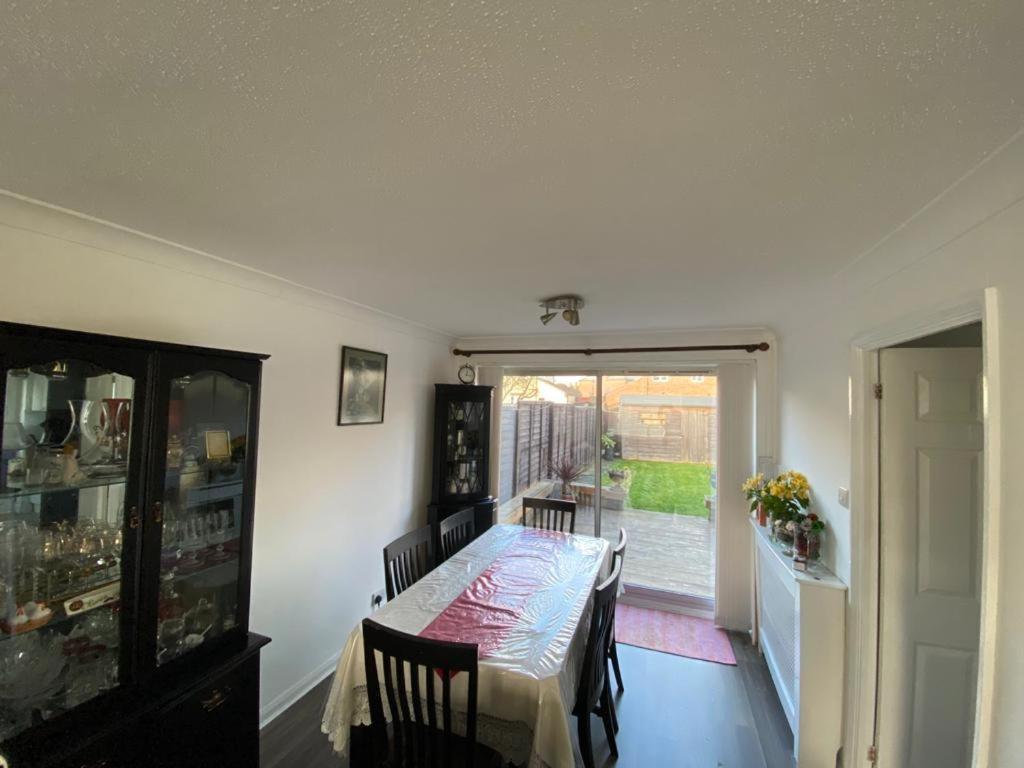 Lovely Homes Aylesbury  Esterno foto