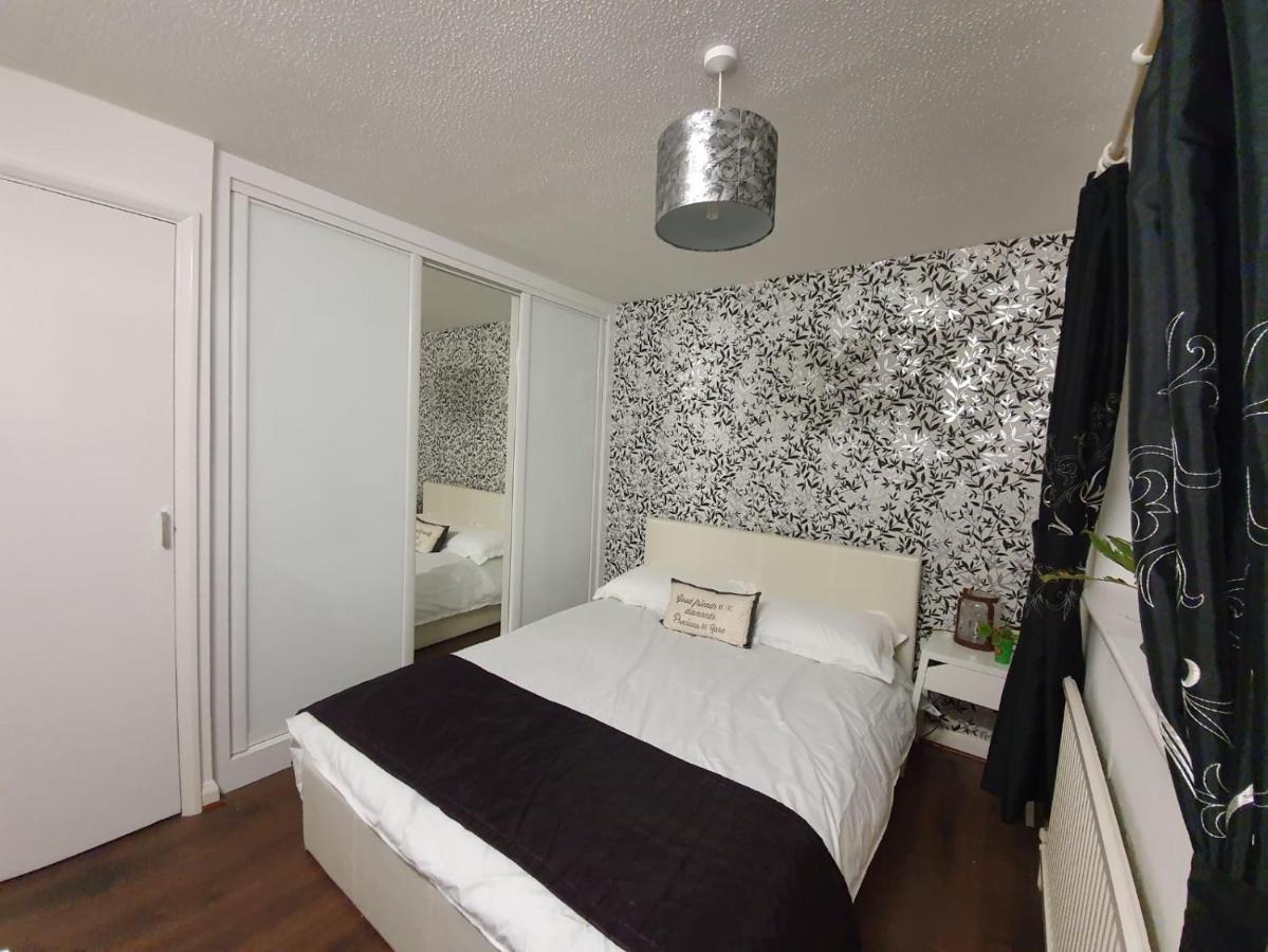 Lovely Homes Aylesbury  Esterno foto
