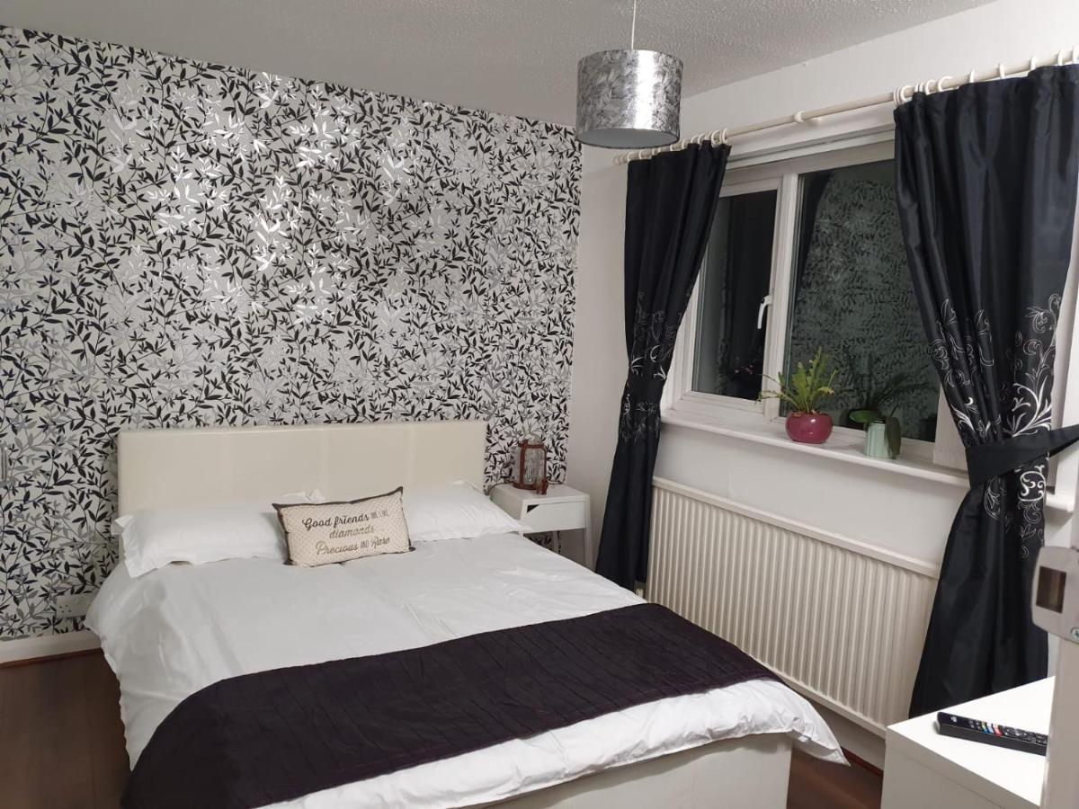 Lovely Homes Aylesbury  Esterno foto
